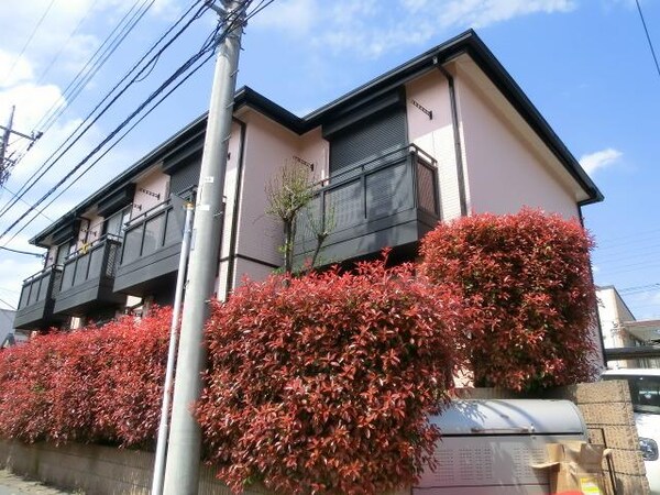 外観(駅徒歩４分　日当たり良好)