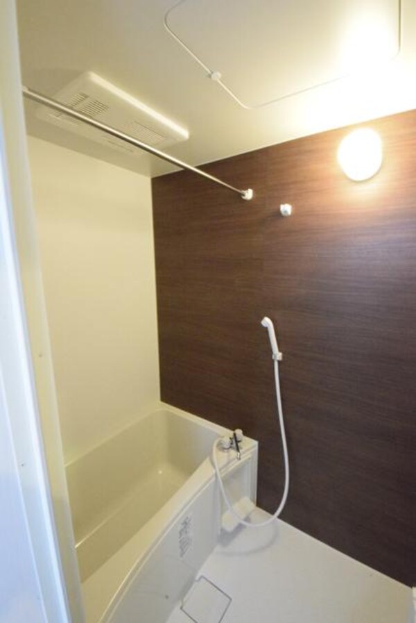 バス／シャワールーム等(綺麗なバスルーム。)