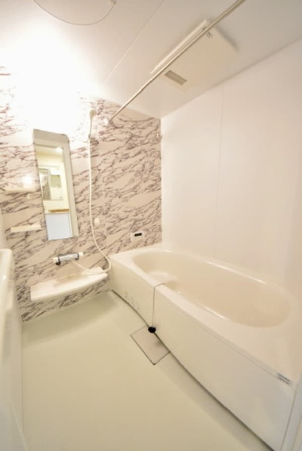 バス／シャワールーム等(イメージ。別号室の室内写真。現況を優先します。)