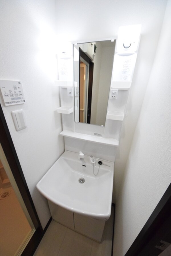 洗面(シャンプードレッサー付き)