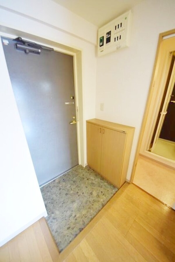 玄関(お部屋探しは【タウンハウジング千葉店】にお任せ下さい♪)