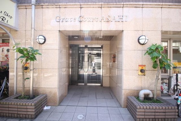 エントランス(オートロック完備のエントランス)