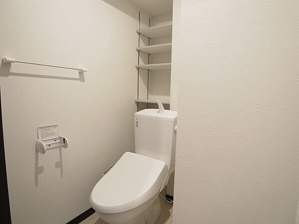 トイレ(イメージ・別室写真です。お問合せはタウンハウジング蘇我店ま…)