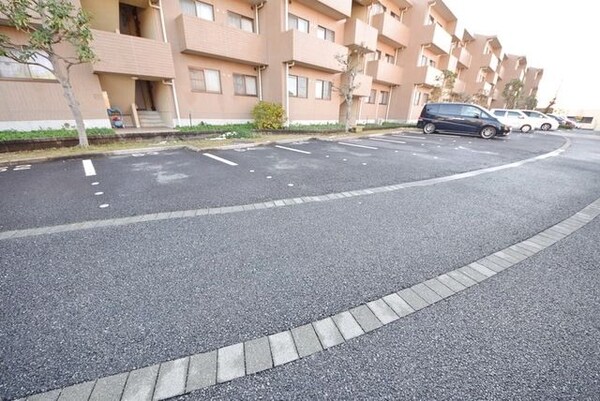 駐車場(とめやすい駐車場)