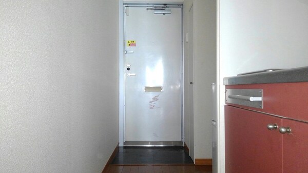 玄関(下駄箱あり)