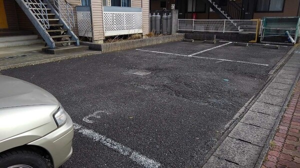 その他(敷地内駐車場あり)