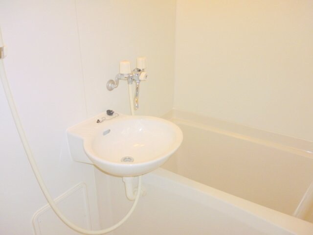 物件内観写真6　(バス・トイレ別)