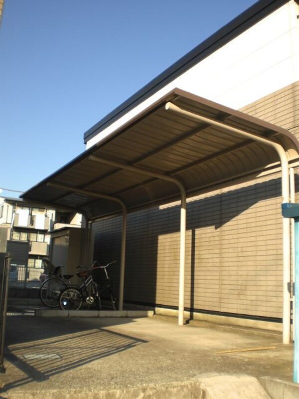 その他(屋根付駐輪場)