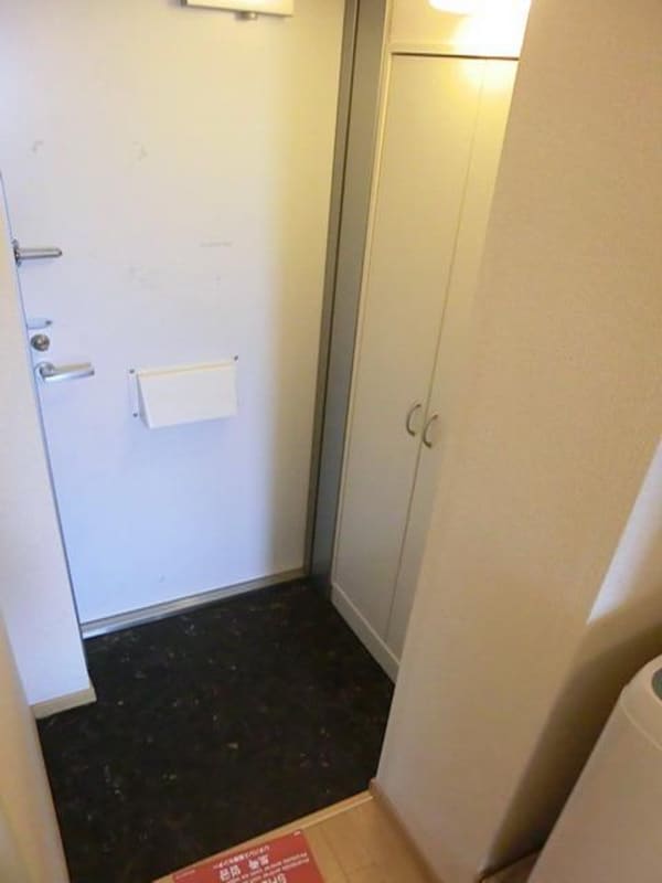 玄関(お部屋探しは【タウンハウジング千葉店】にお任せ下さい♪)