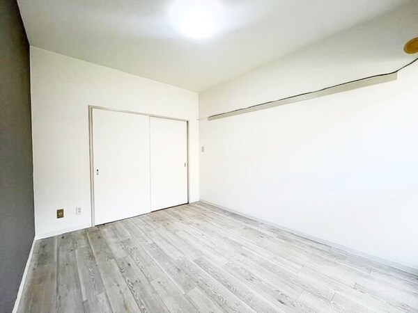 その他室内・内装(南向きの明るい居室)