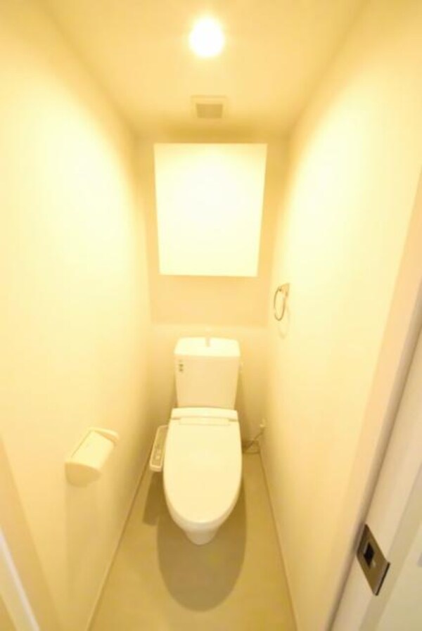 トイレ(トイレ内収納あります)