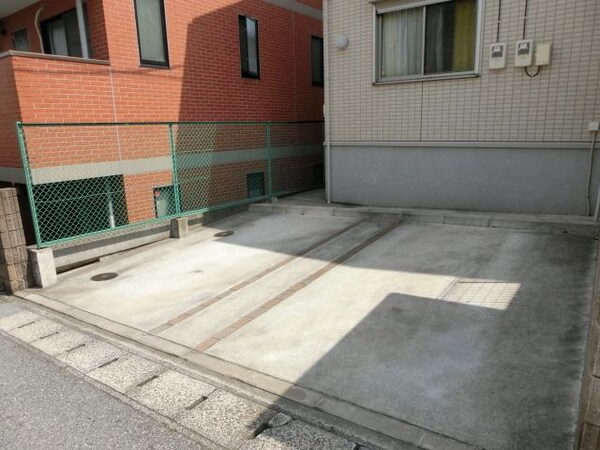 駐車場(お問合せはタウンハウジングまで！※現地待合わせ相談可能)