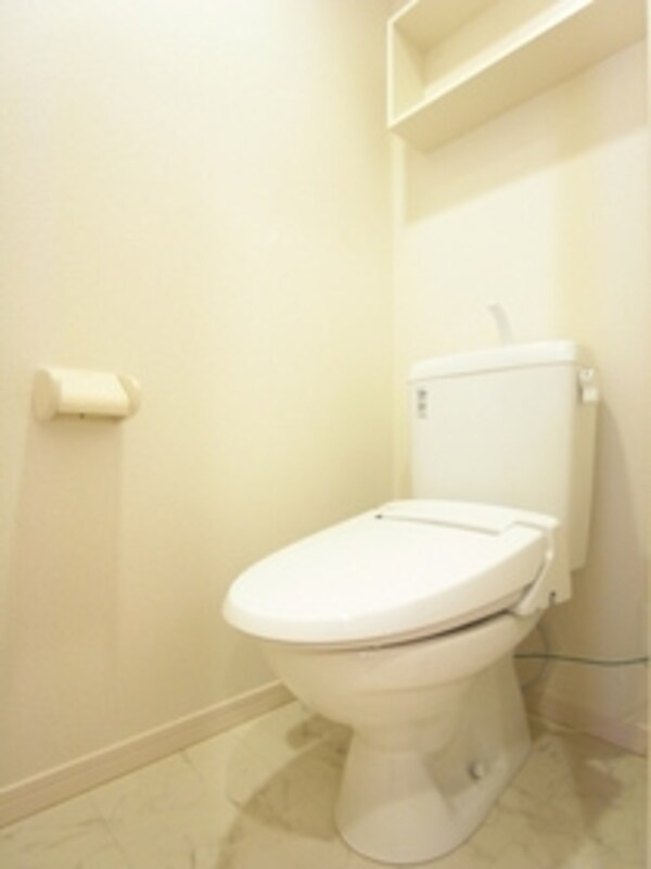 トイレ(浴室乾燥機付きバス)