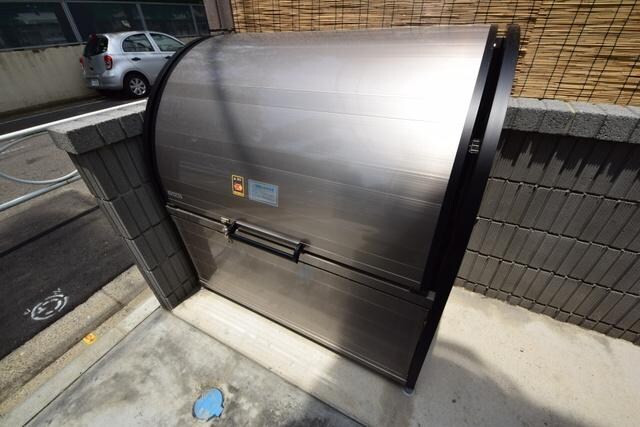 物件内観写真19　(敷地内ゴミ捨て場)