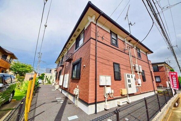 外観(開放的な立地)