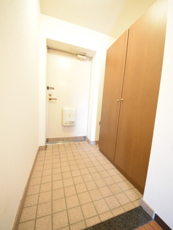 玄関(広々とした玄関)