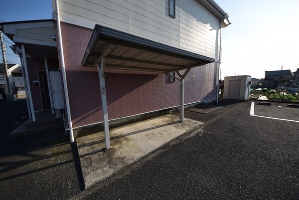 共有部分(屋根つきの駐輪場です)