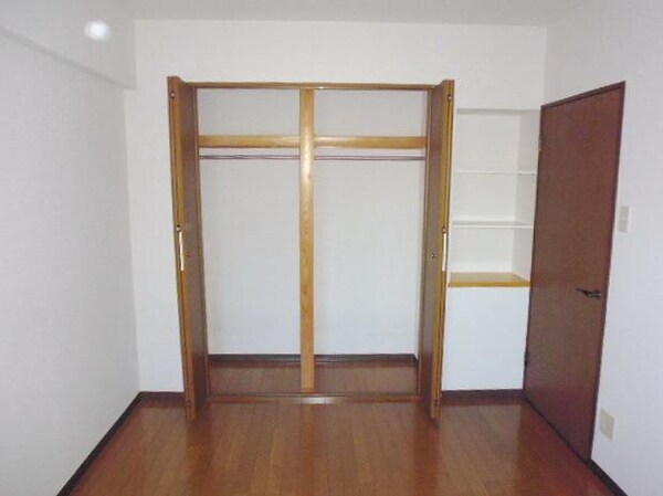 設備(クローゼット)