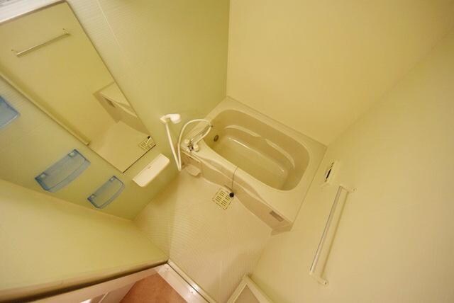 物件内観写真4　(追い焚き・浴室乾燥機付きです♪)