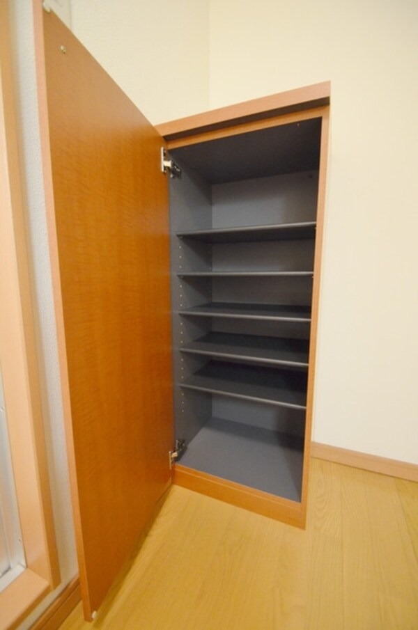 設備(シューズBOX)