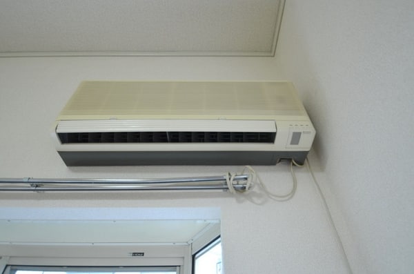 設備(エアコン１基)