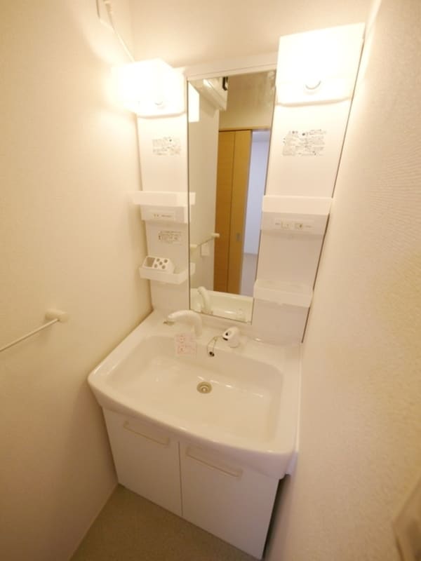 洗面(同施工会社イメージ図)