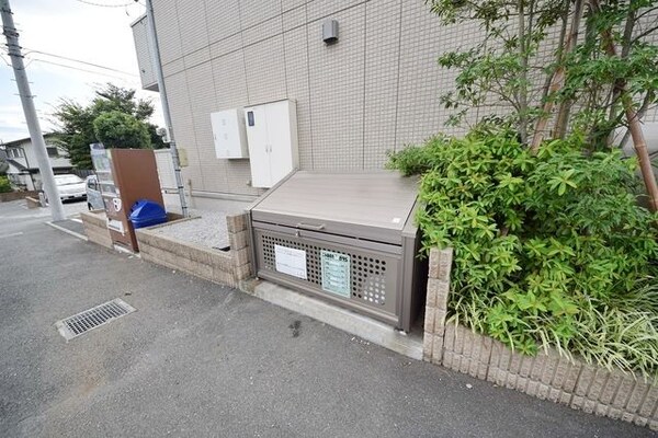 共有部分(ゴミ置き場)