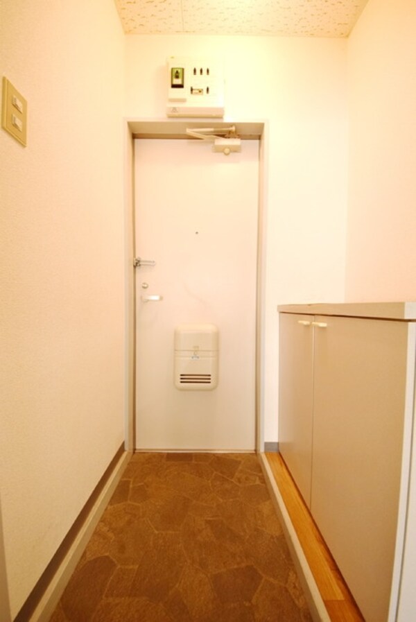 玄関(シューズボックスあります♪)