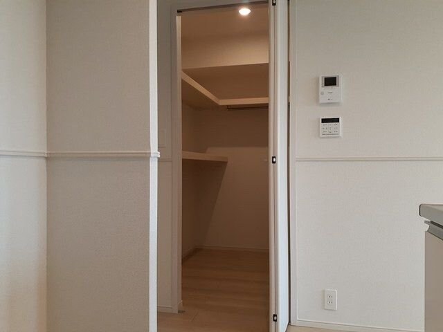 物件内観写真5　(収納)