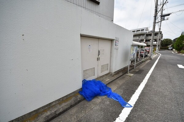 共有部分(ゴミ置き場)