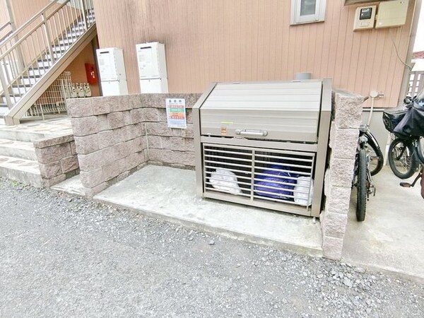 共有部分(敷地内ゴミ置き場)