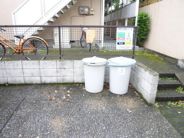 物件内観写真17　(★ダストスペースです★)