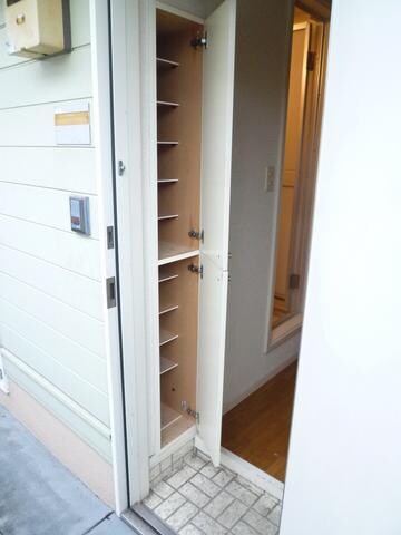 物件内観写真20　(★沢山入るシューズボックスです★)