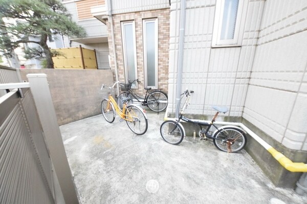 その他(自転車置き場)
