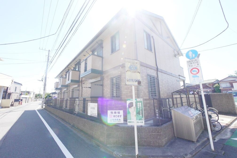 物件外観写真1　(駐車場)