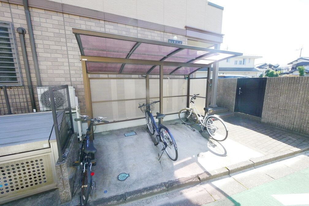 物件内観写真5　(駐車場)