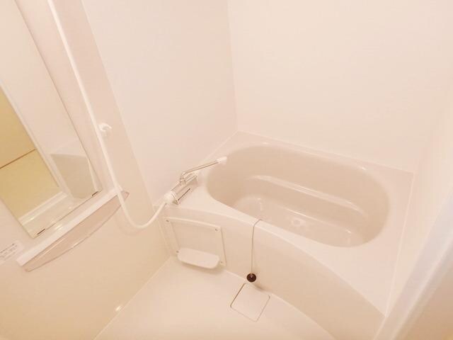 物件内観写真3　(★バス★)