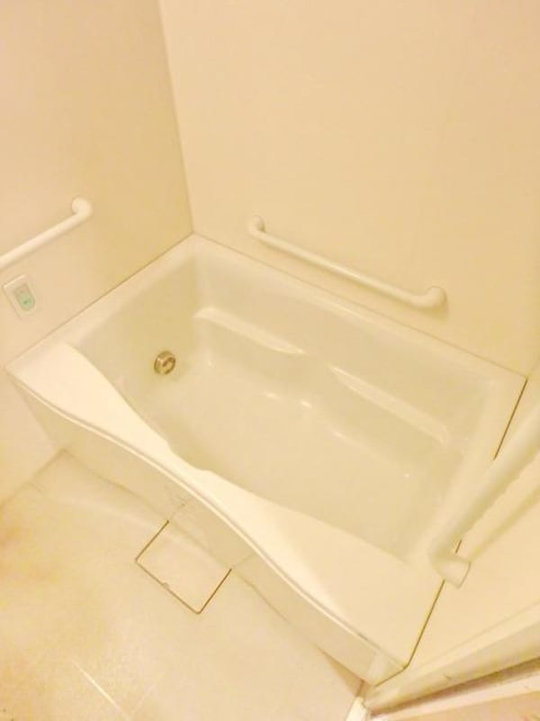 バス／シャワールーム等(別のお部屋の参考写真になります)