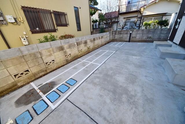 物件内観写真16　(バイク置場あり♪)