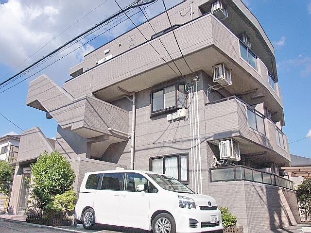 物件外観写真1　(★落ち着いた外観★)