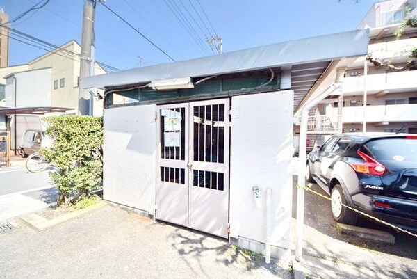 共有部分(敷地内ゴミ置き場)