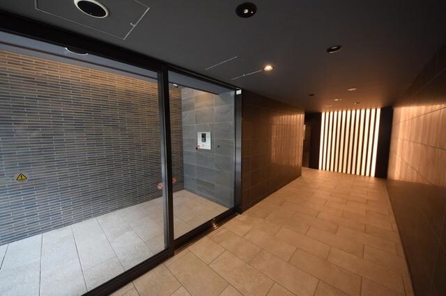 物件内観写真5　(エントランスロビー)