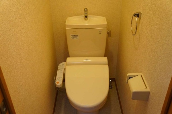 トイレ(設備・仕様は号室により異なる為、現況を優先致します。)