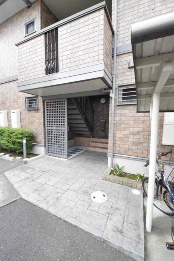 エントランス(外観・共用部分)