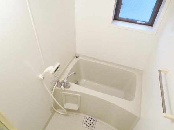 バス／シャワールーム等(★窓・追い焚き機能完備★)