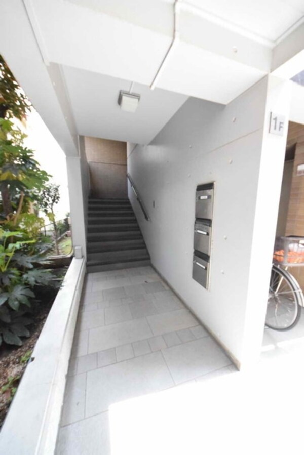 エントランス(外観・共用部分)