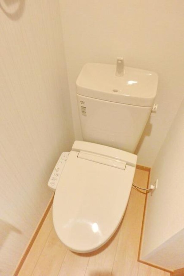 トイレ(☆シャワートイレ☆)