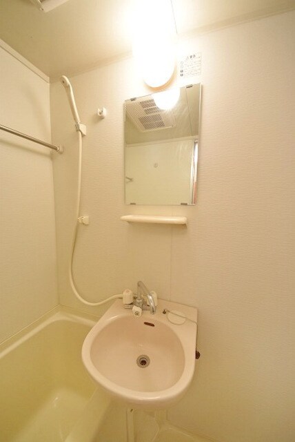 物件内観写真14　(洗面台)