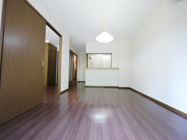 リビング・居室(明るいリビング)