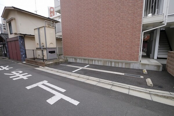 駐車場(★駐車場★)